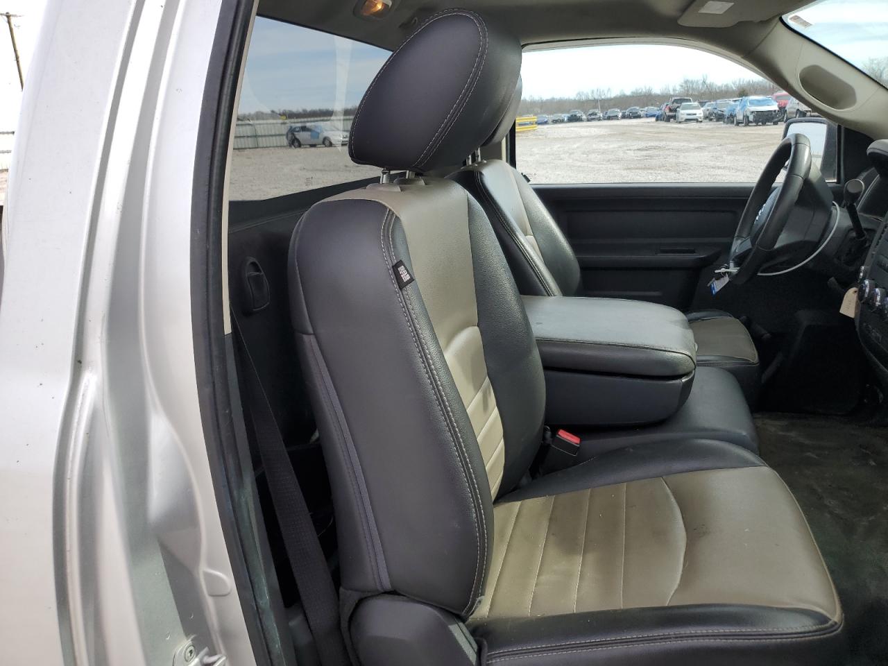 2012 Dodge RAM - Image 10