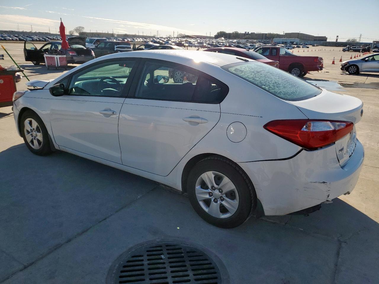 2016 Kia Forte - Image 2
