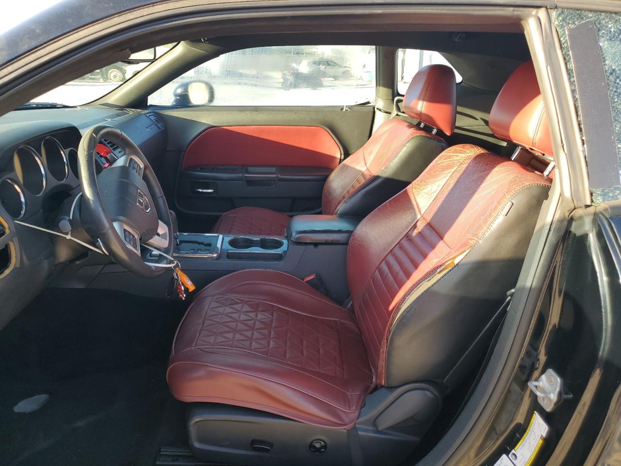 2014 Dodge Challenger - Image 7
