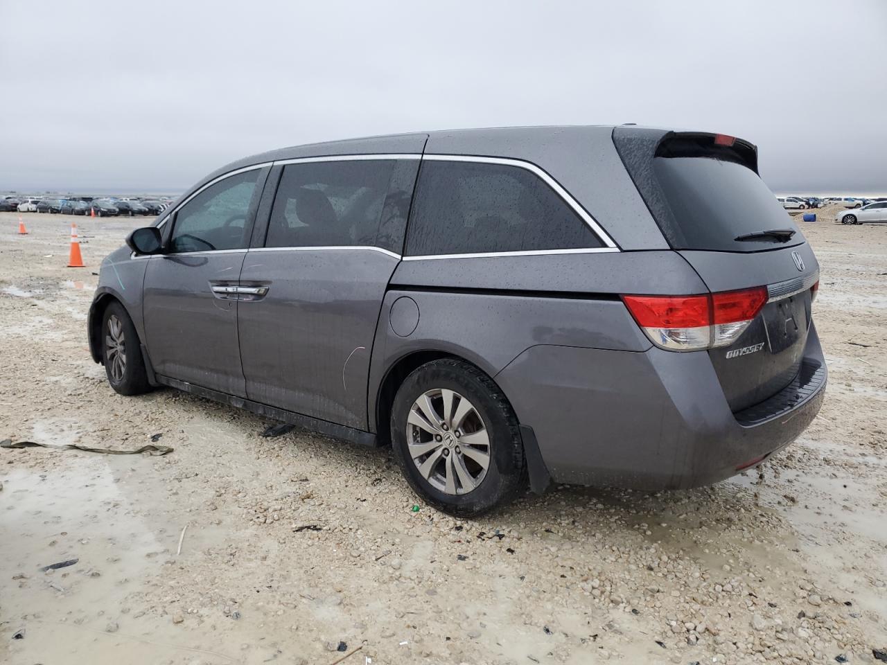 2014 Honda Odyssey - Image 2