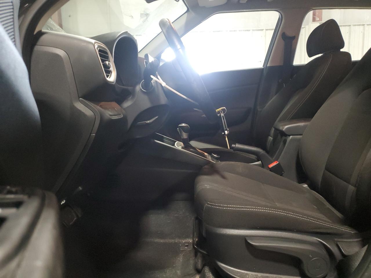 2023 Hyundai Venue - Image 7
