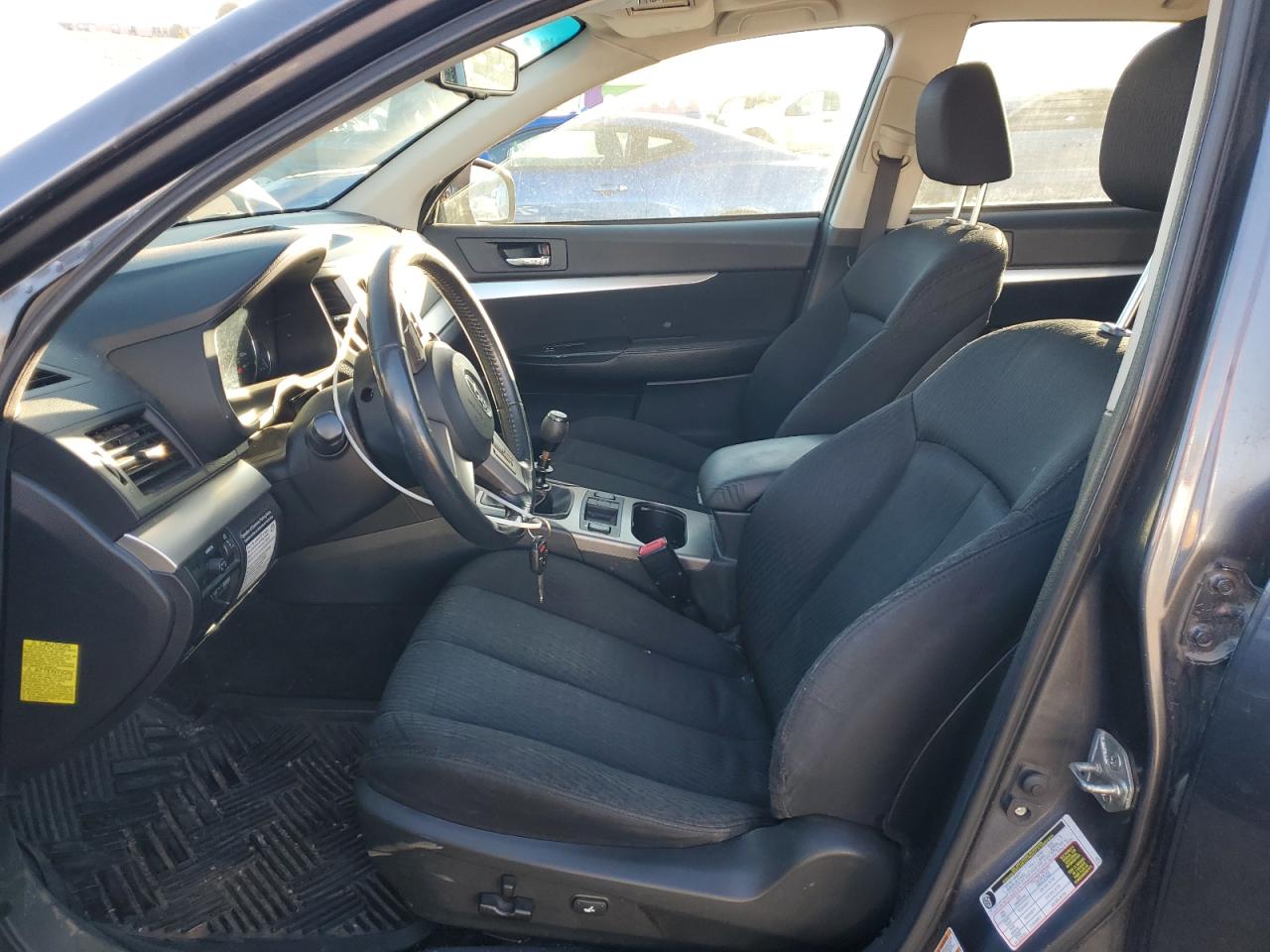 2010 Subaru Outback - Image 7