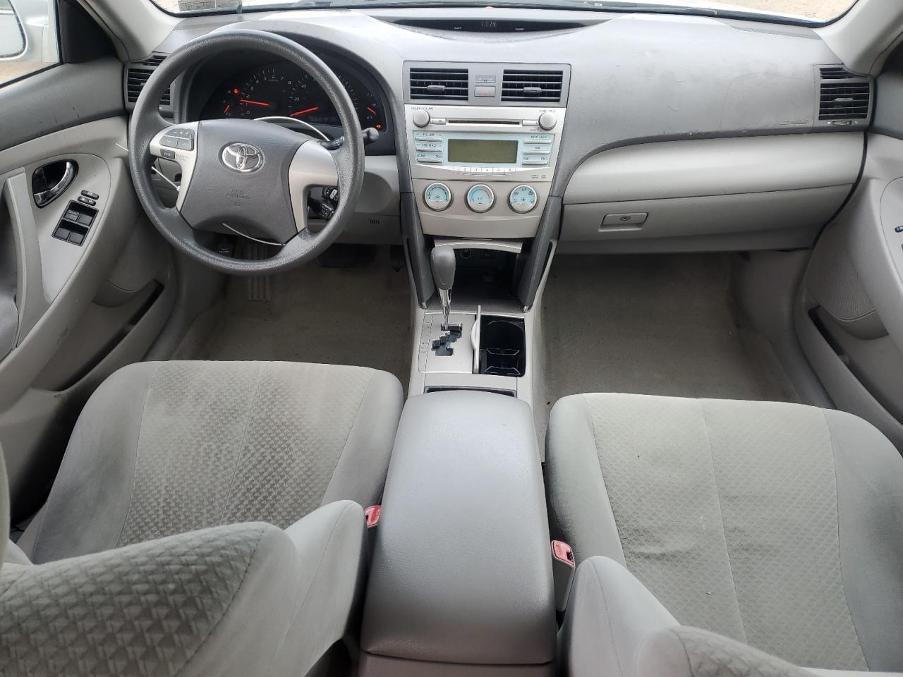 2009 Toyota Camry - Image 8