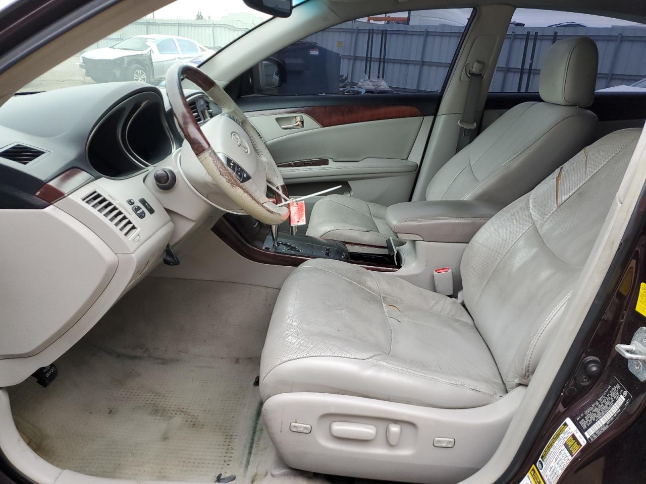 2011 Toyota Avalon - Image 7