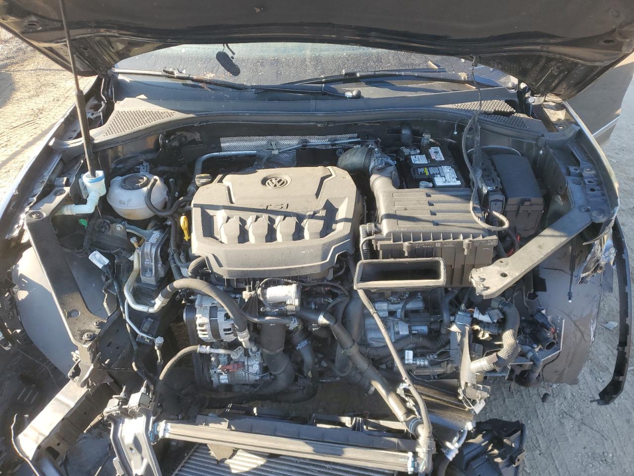 2018 Volkswagen Tiguan - Image 12