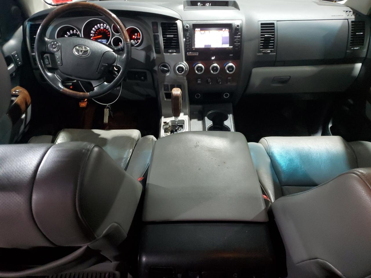 2010 Toyota Tundra - Image 8