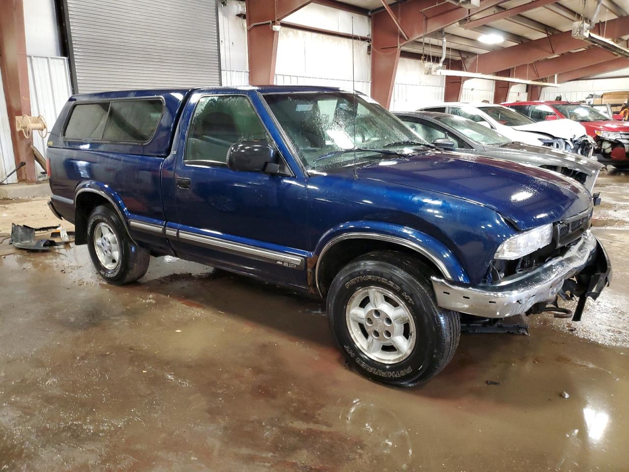 2000 Chevrolet S-10 Pickup - Image 4