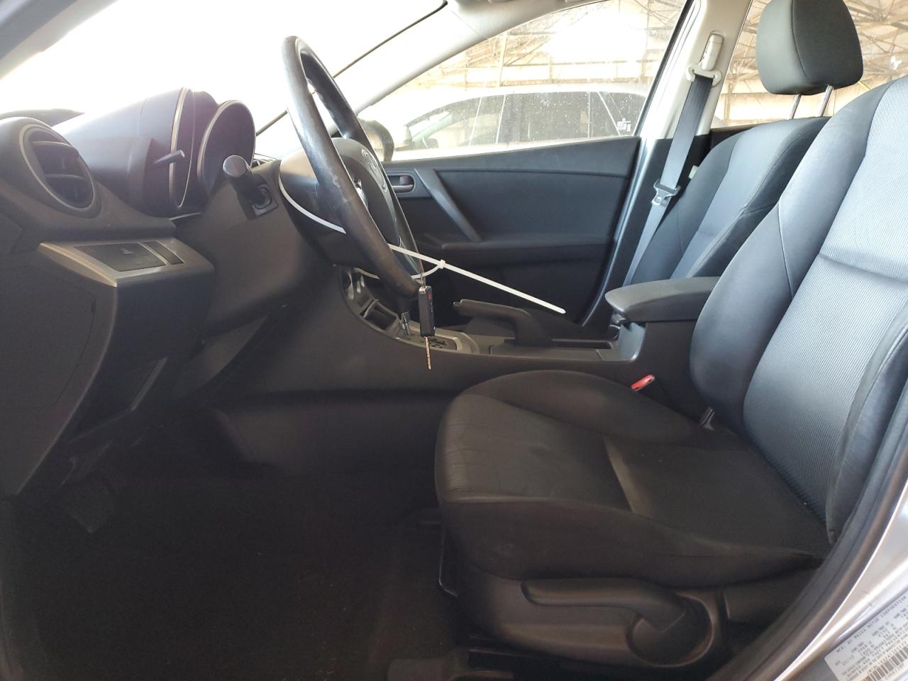 2010 Mazda 3 - Image 7