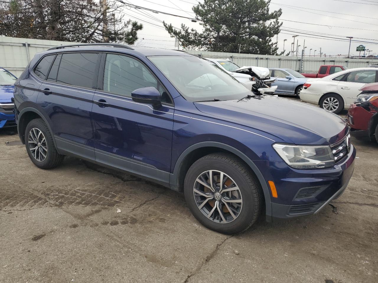 2021 Volkswagen Tiguan - Image 4