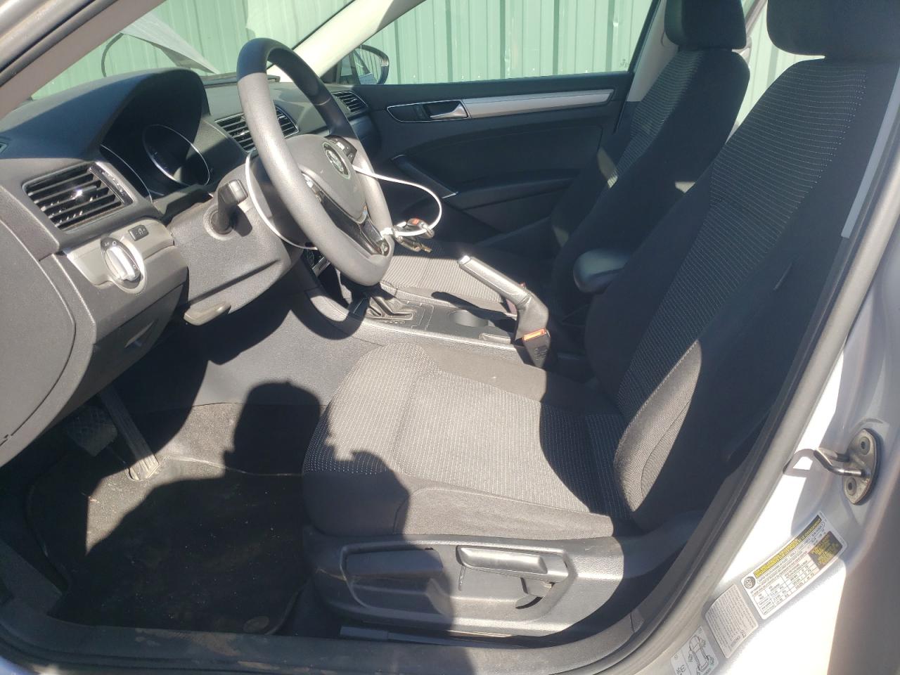 2016 Volkswagen Passat - Image 7