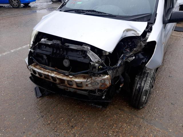 2008 TOYOTA YARIS T2