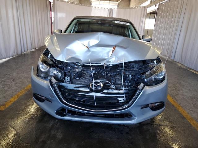  MAZDA 3 2018 Srebrny