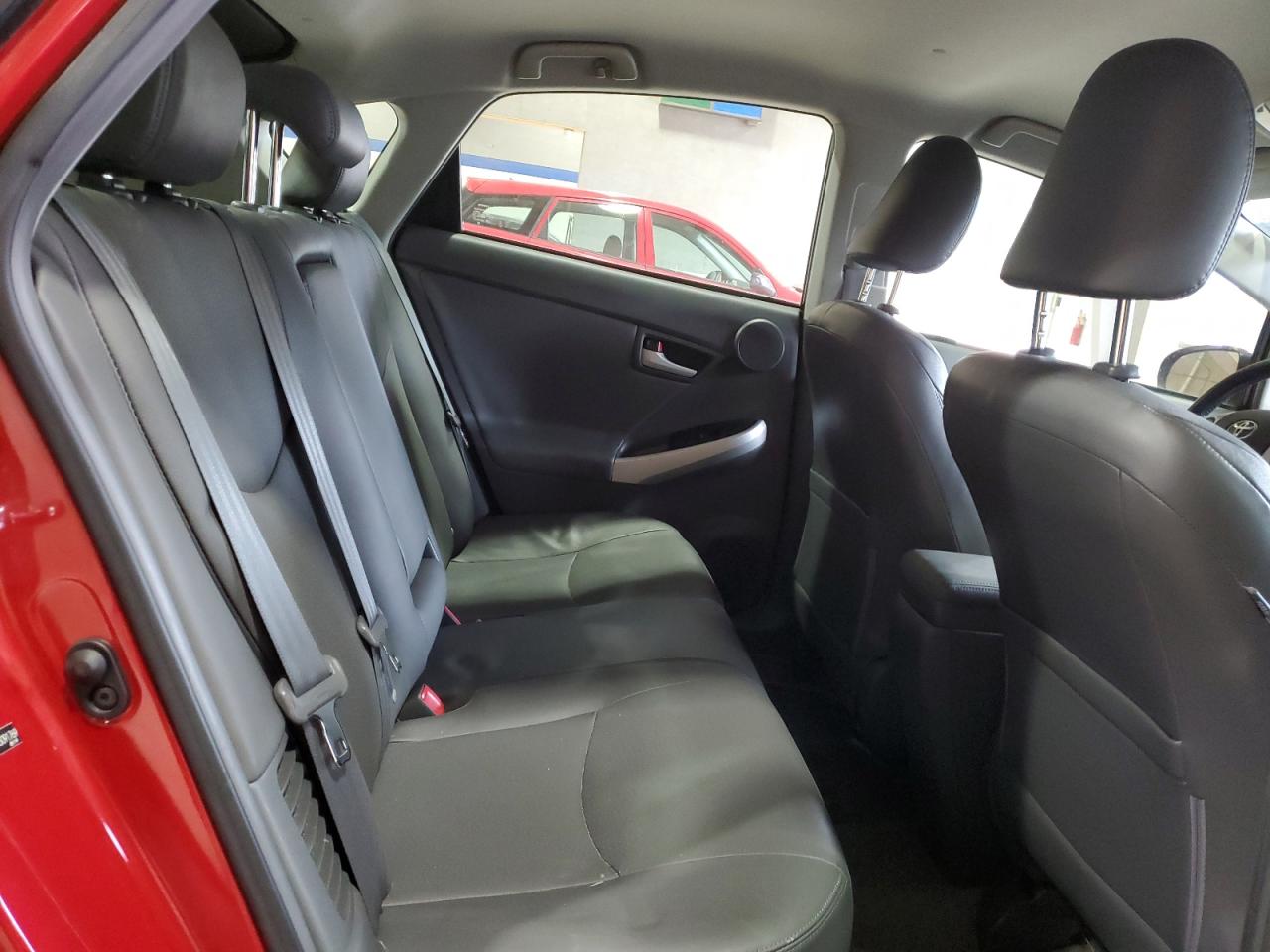 2010 Toyota Prius - Image 10