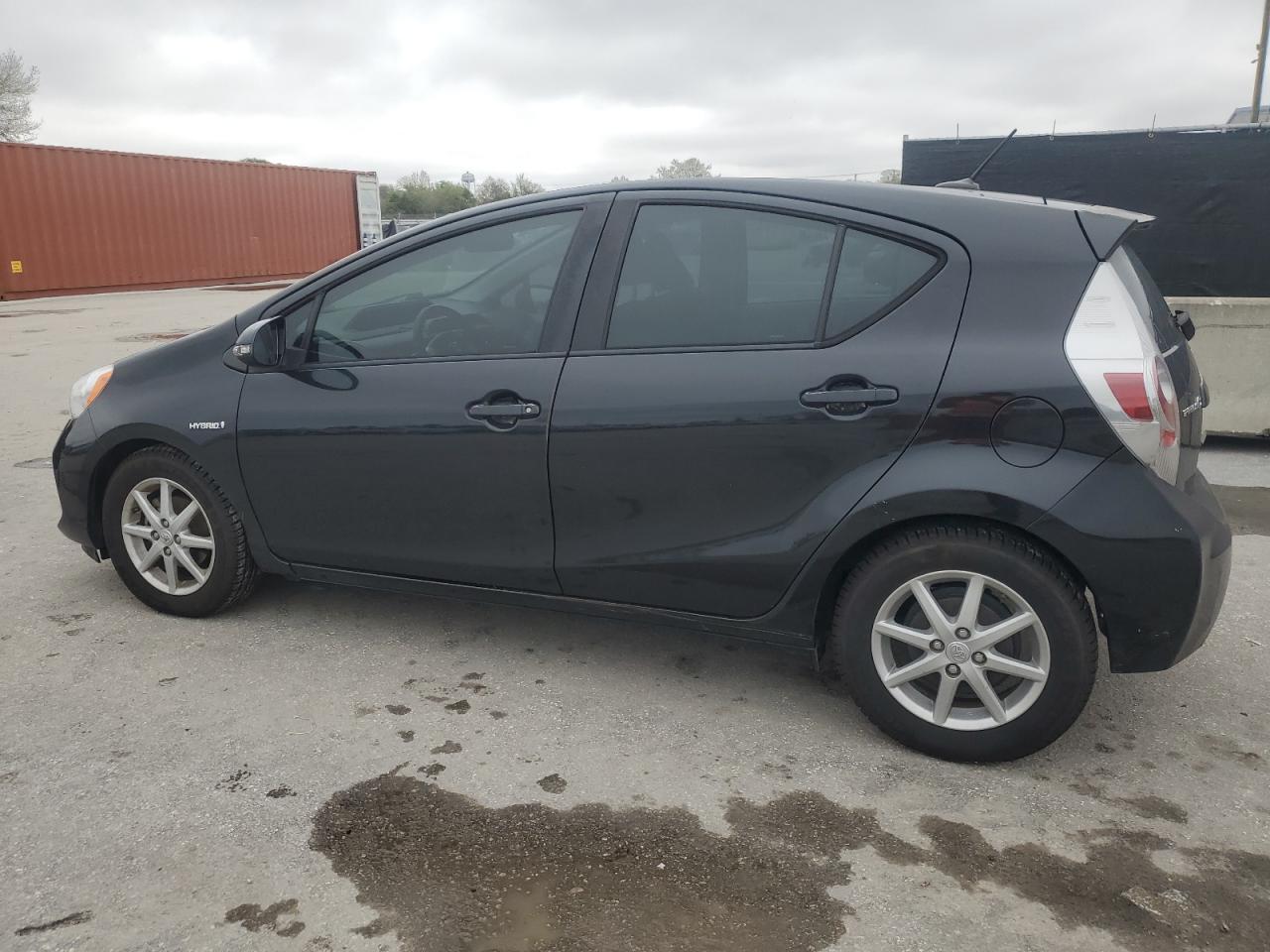 2013 Toyota Prius - Image 2