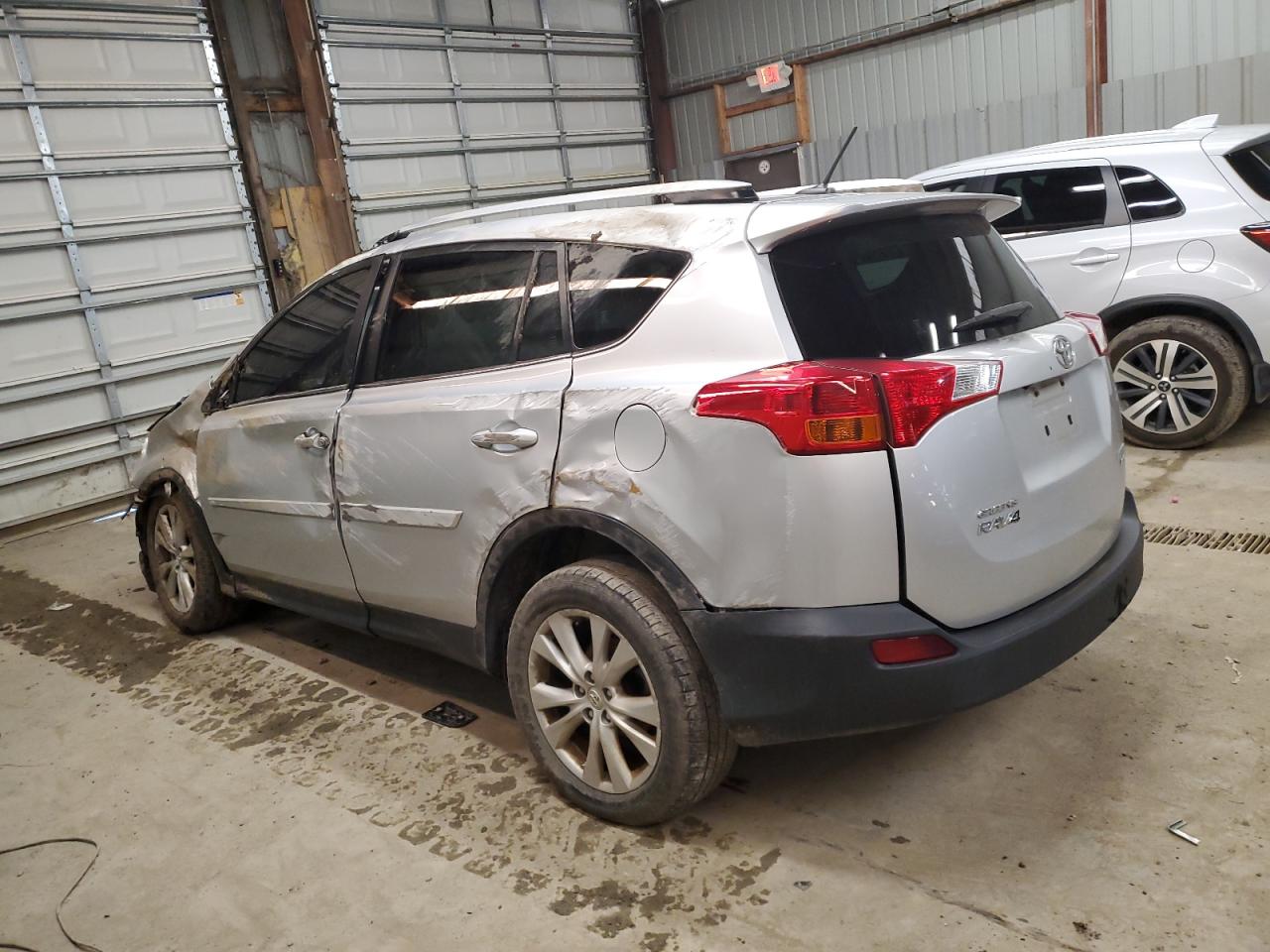 2015 Toyota RAV 4 - Image 2