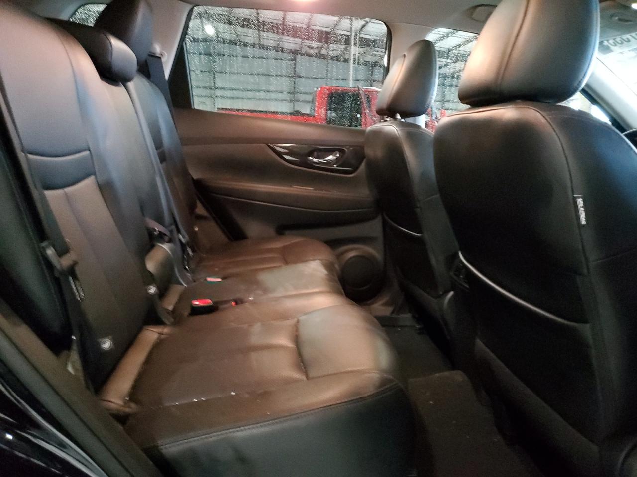 2018 Nissan Rogue - Image 11