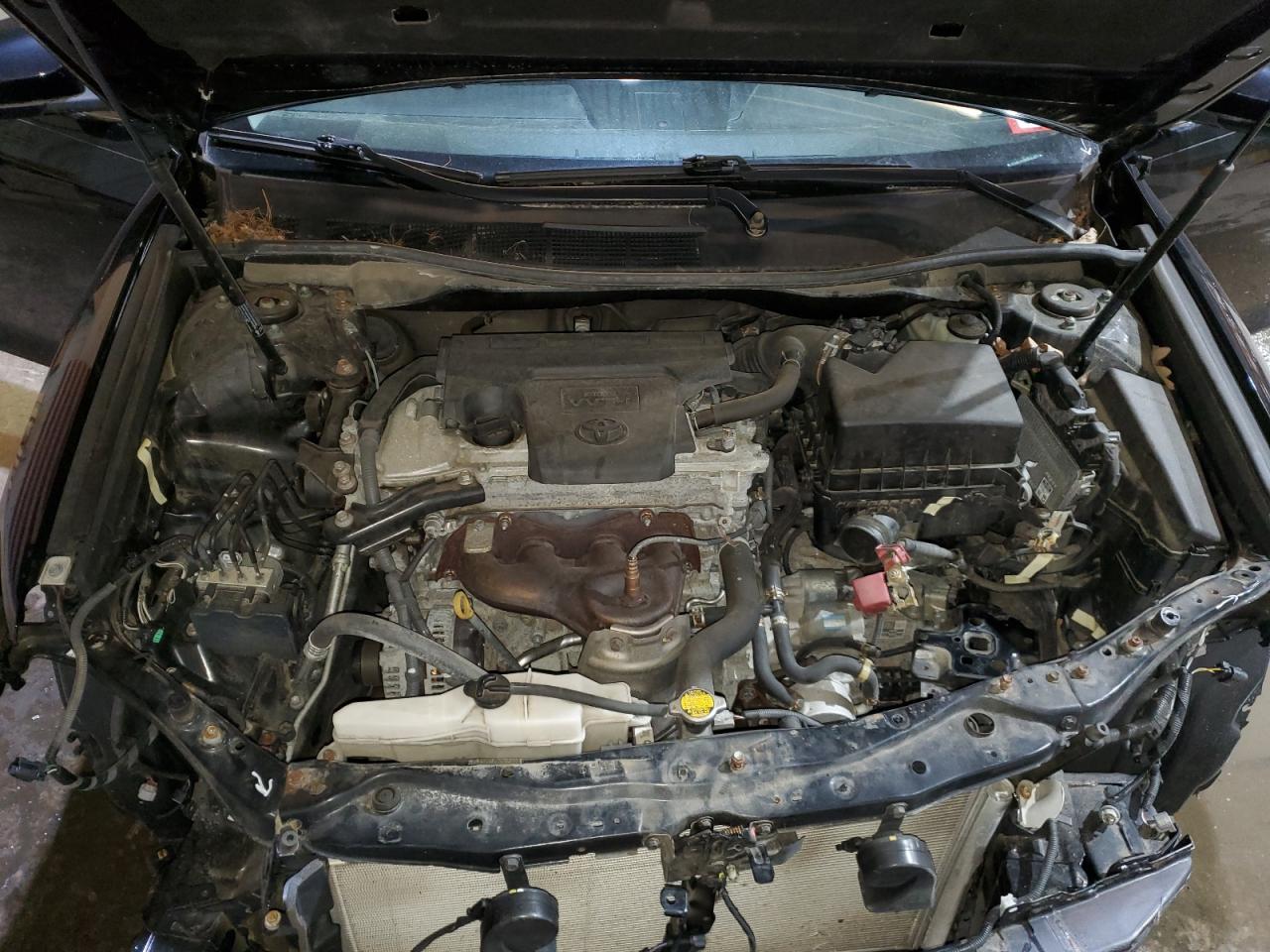 2014 Toyota Camry - Image 11