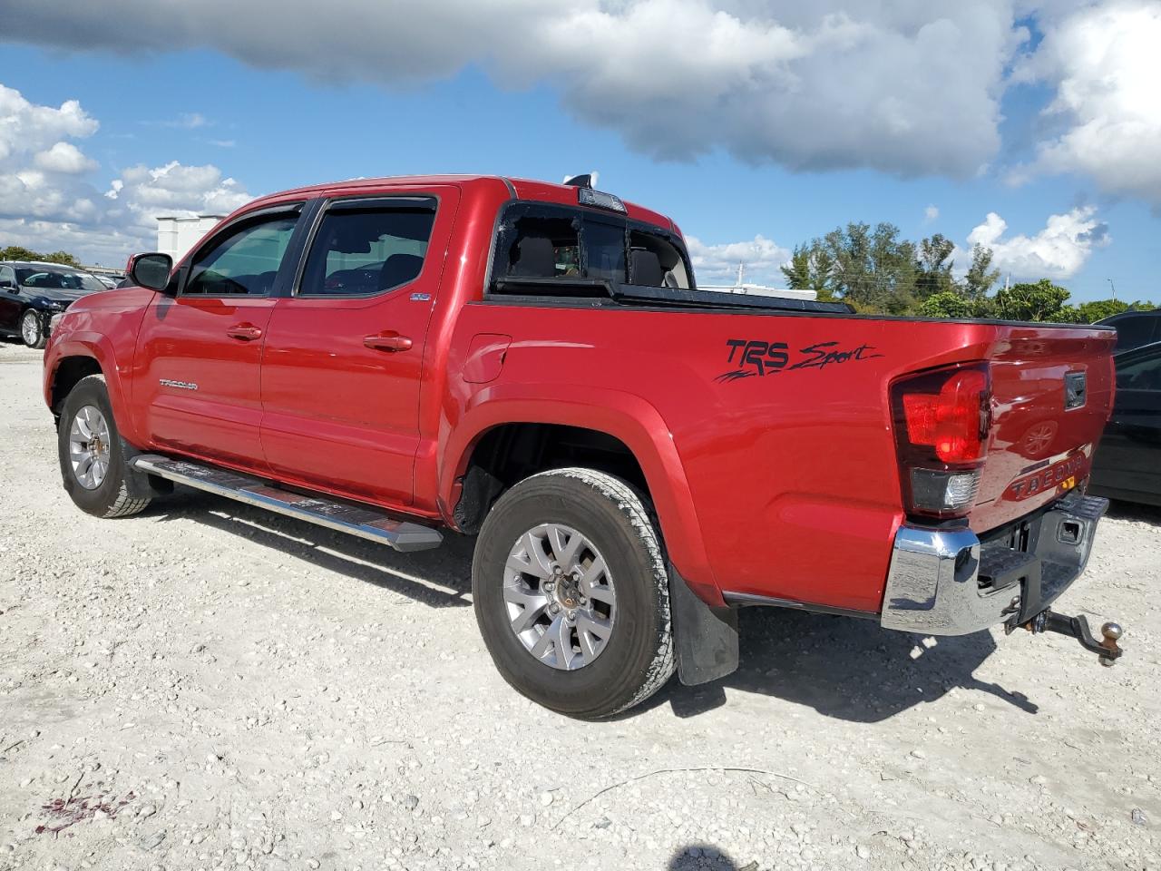 2018 Toyota Tacoma - Image 2