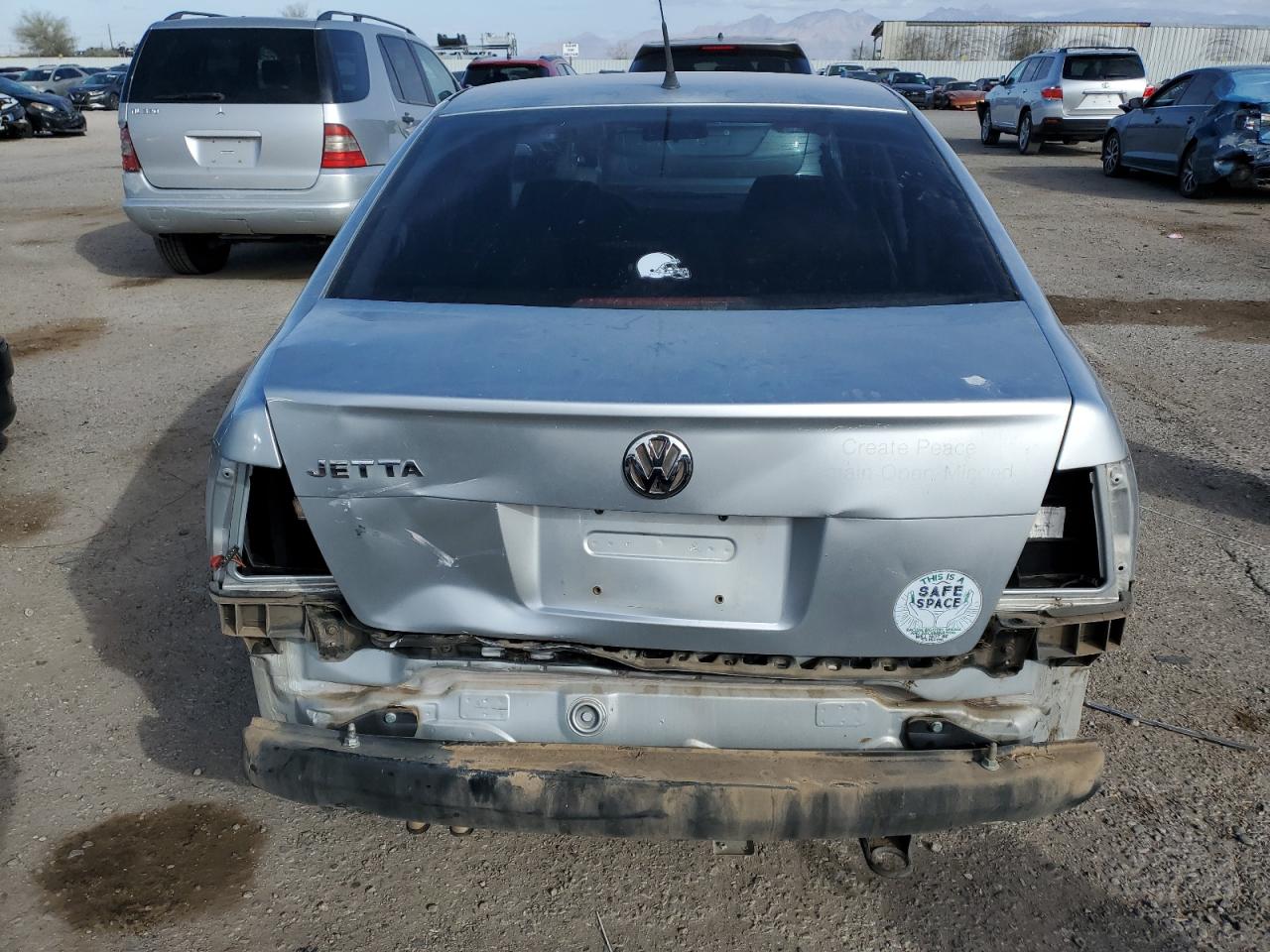 2005 Volkswagen Jetta - Image 6