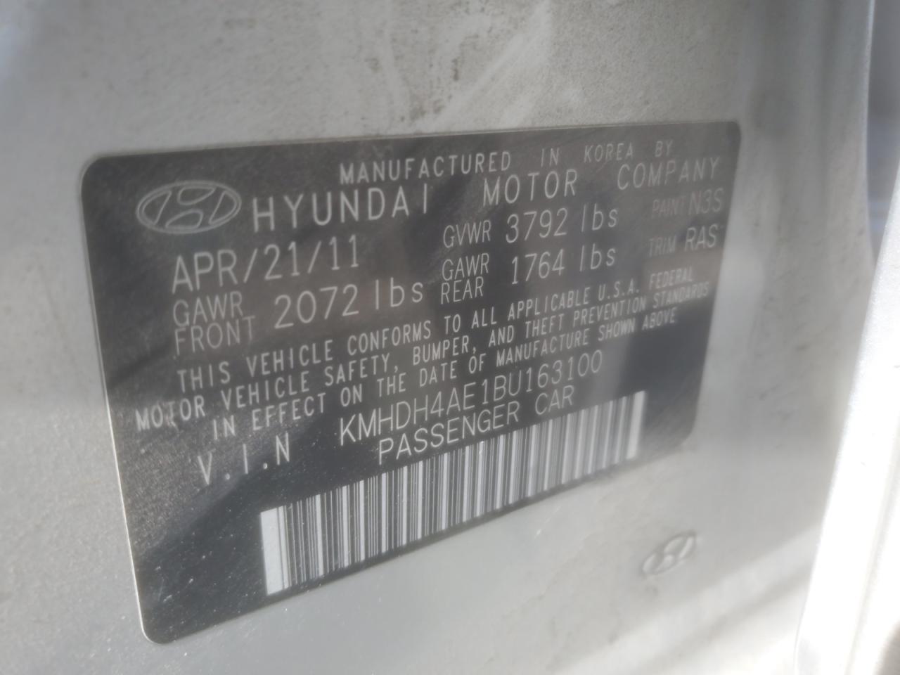 2011 Hyundai Elantra - Image 12