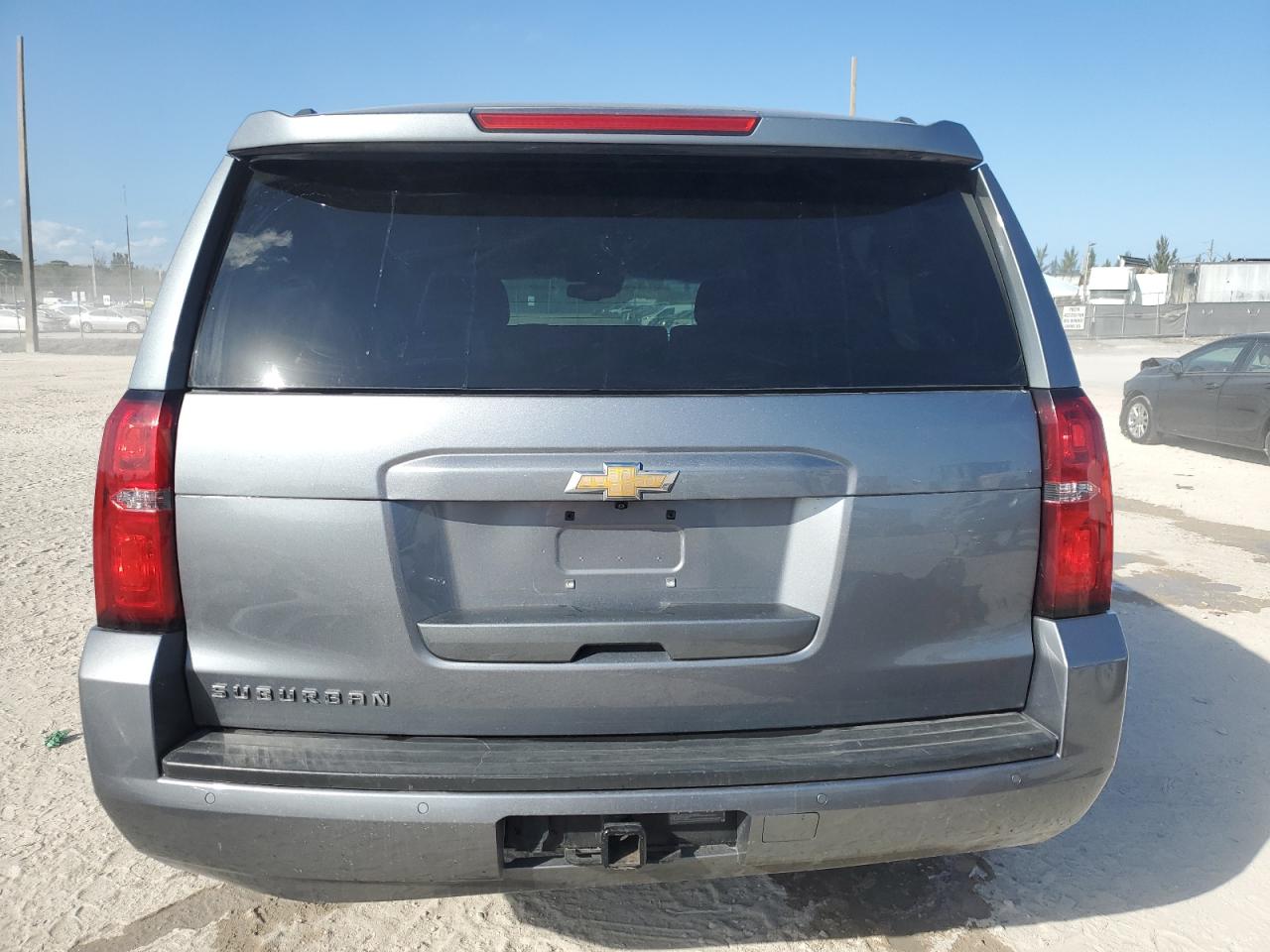 2019 Chevrolet Suburban - Image 6