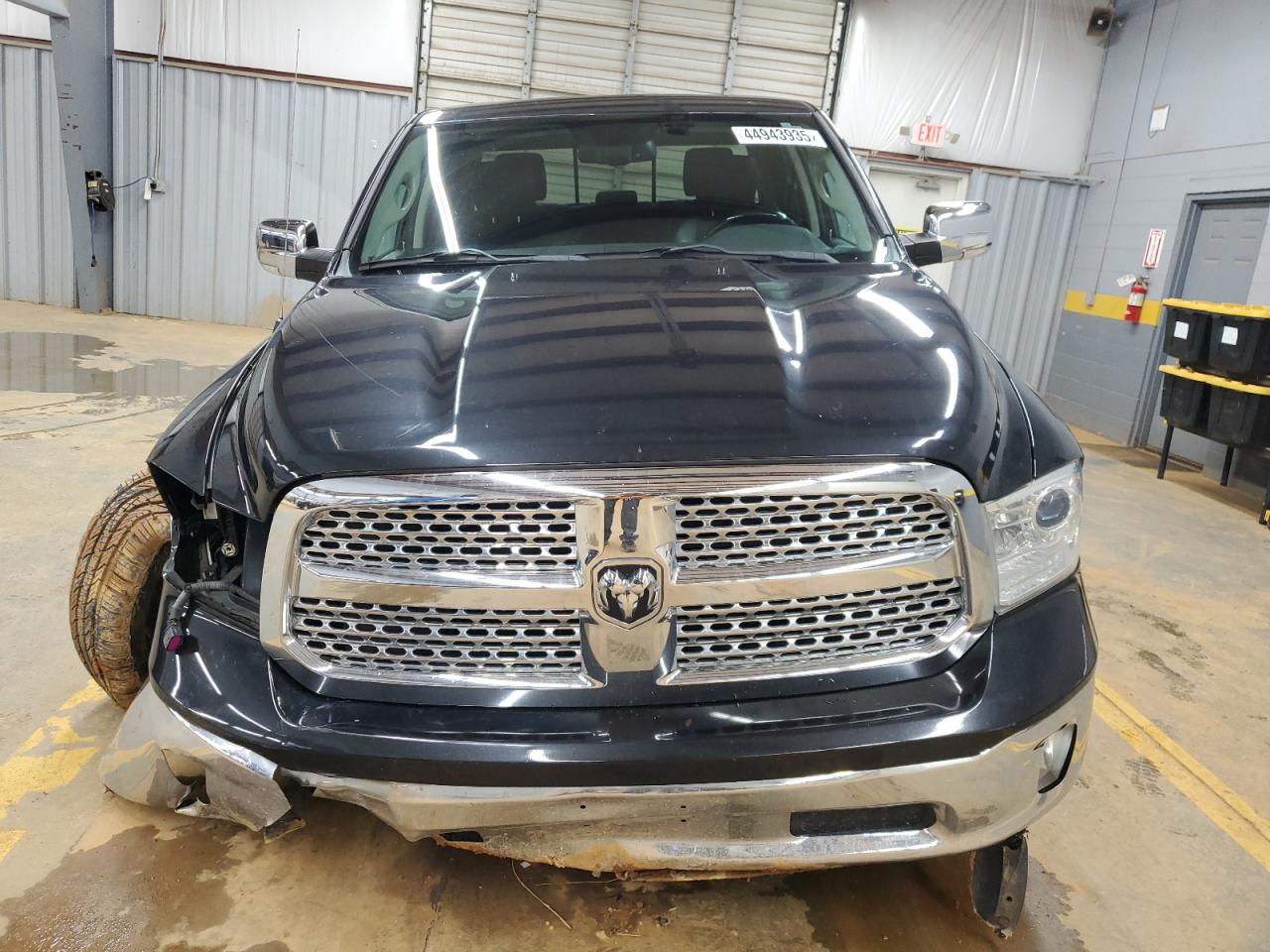 2015 RAM 1500 - Image 5