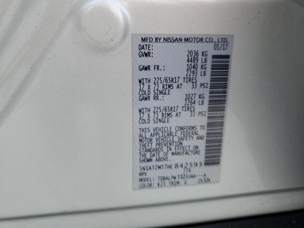 2017 Nissan Rogue - Image 14