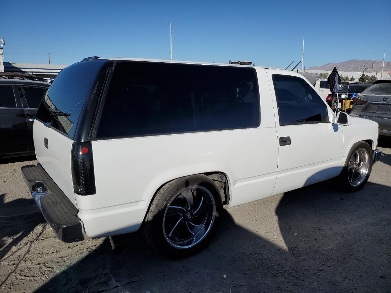 1997 Chevrolet Tahoe - Image 3