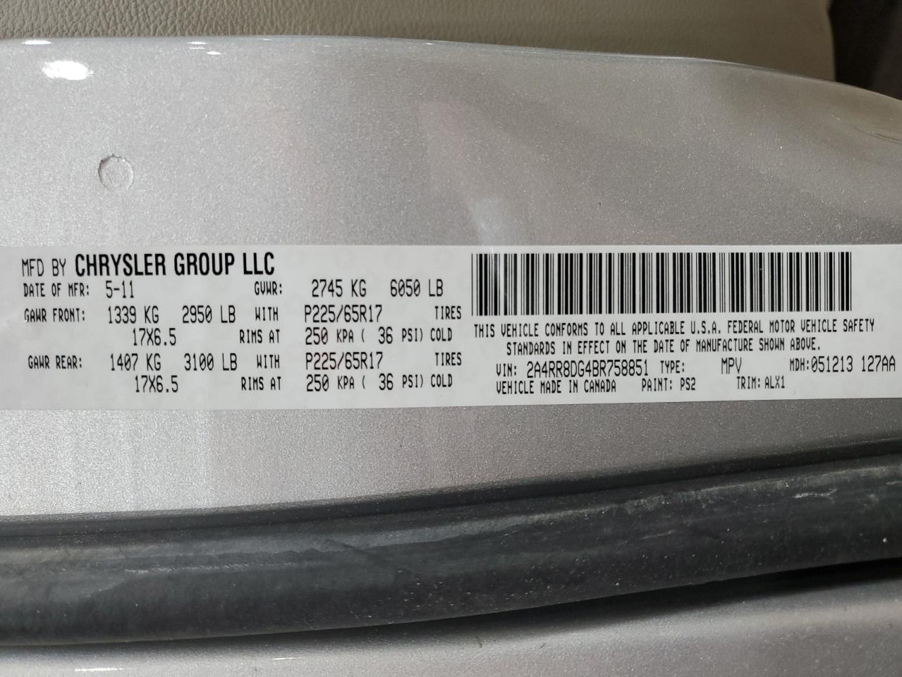 2011 Chrysler Town & Country - Image 13