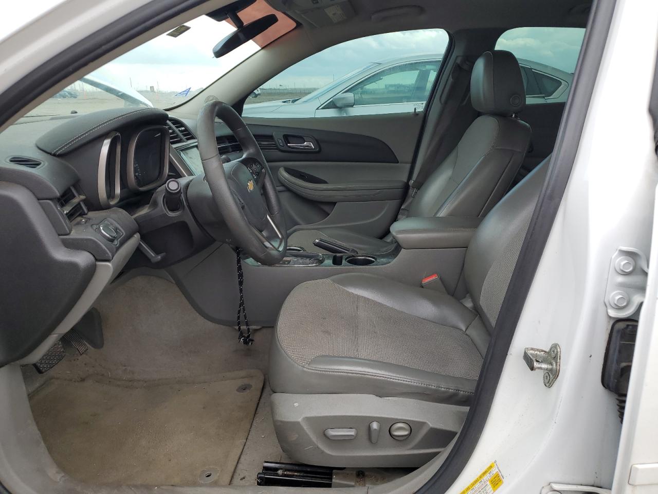 2016 Chevrolet Malibu - Image 7