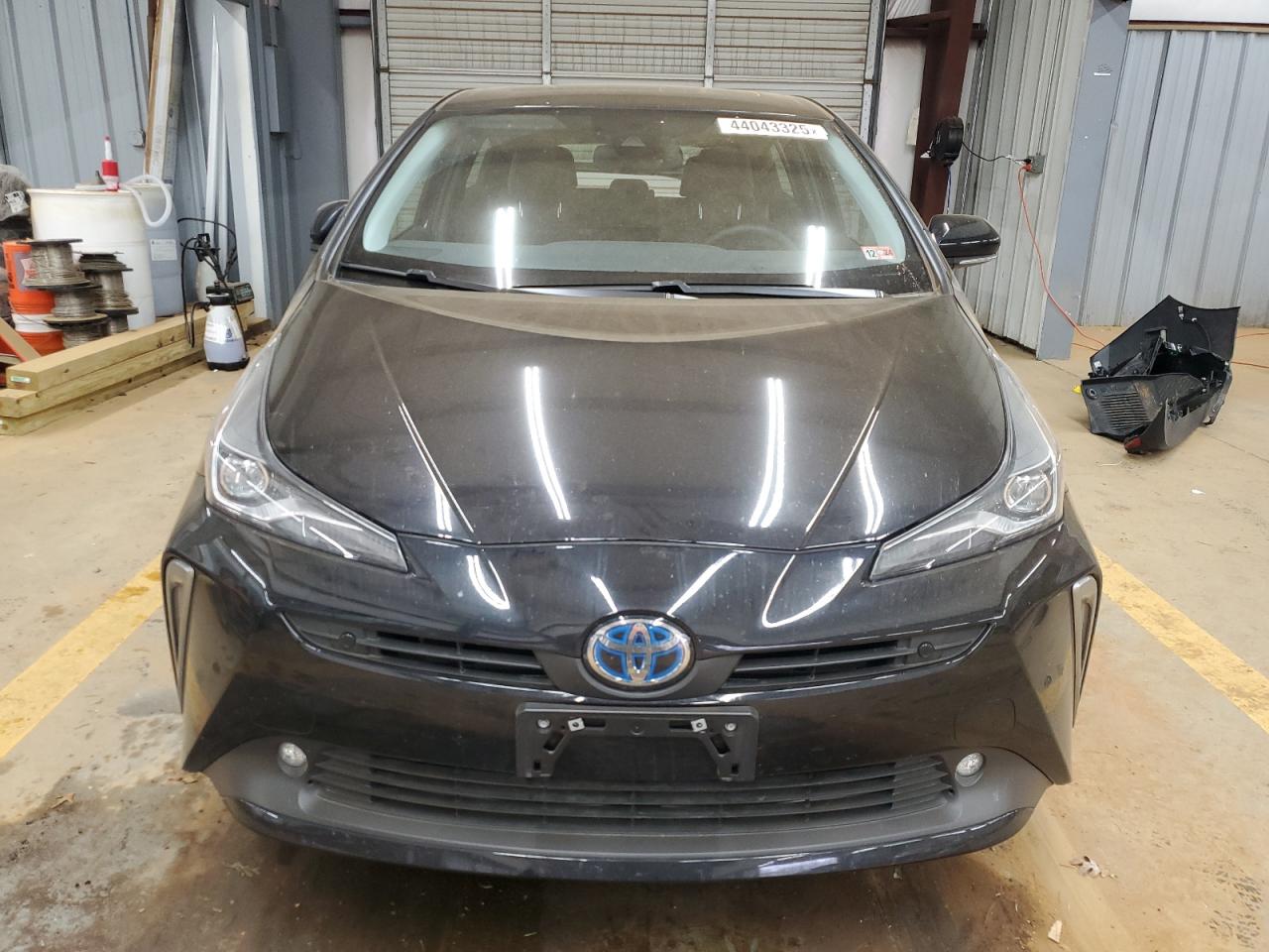2022 Toyota Prius - Image 5