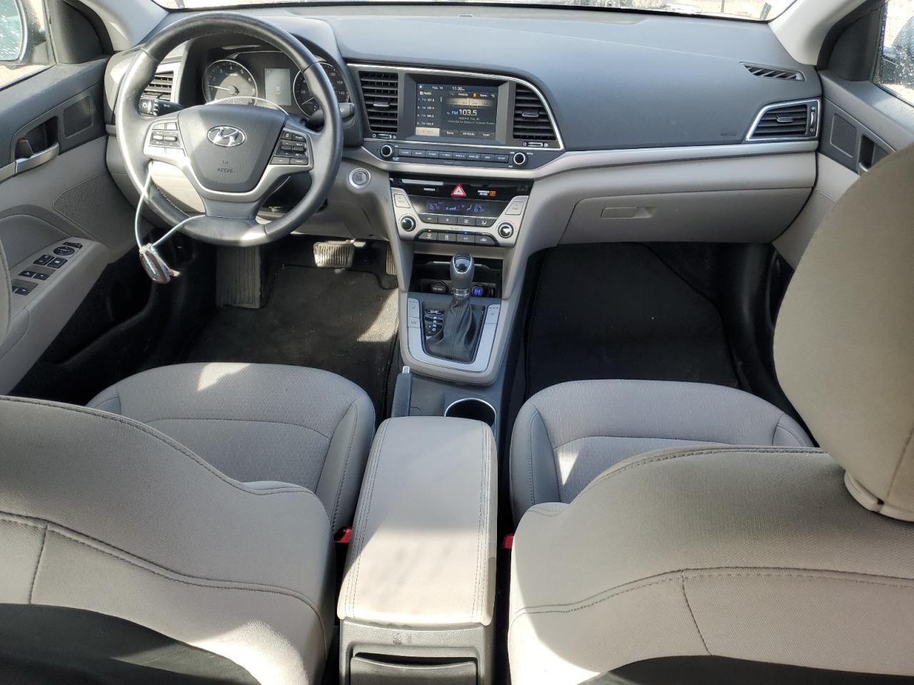 2017 Hyundai Elantra - Image 8