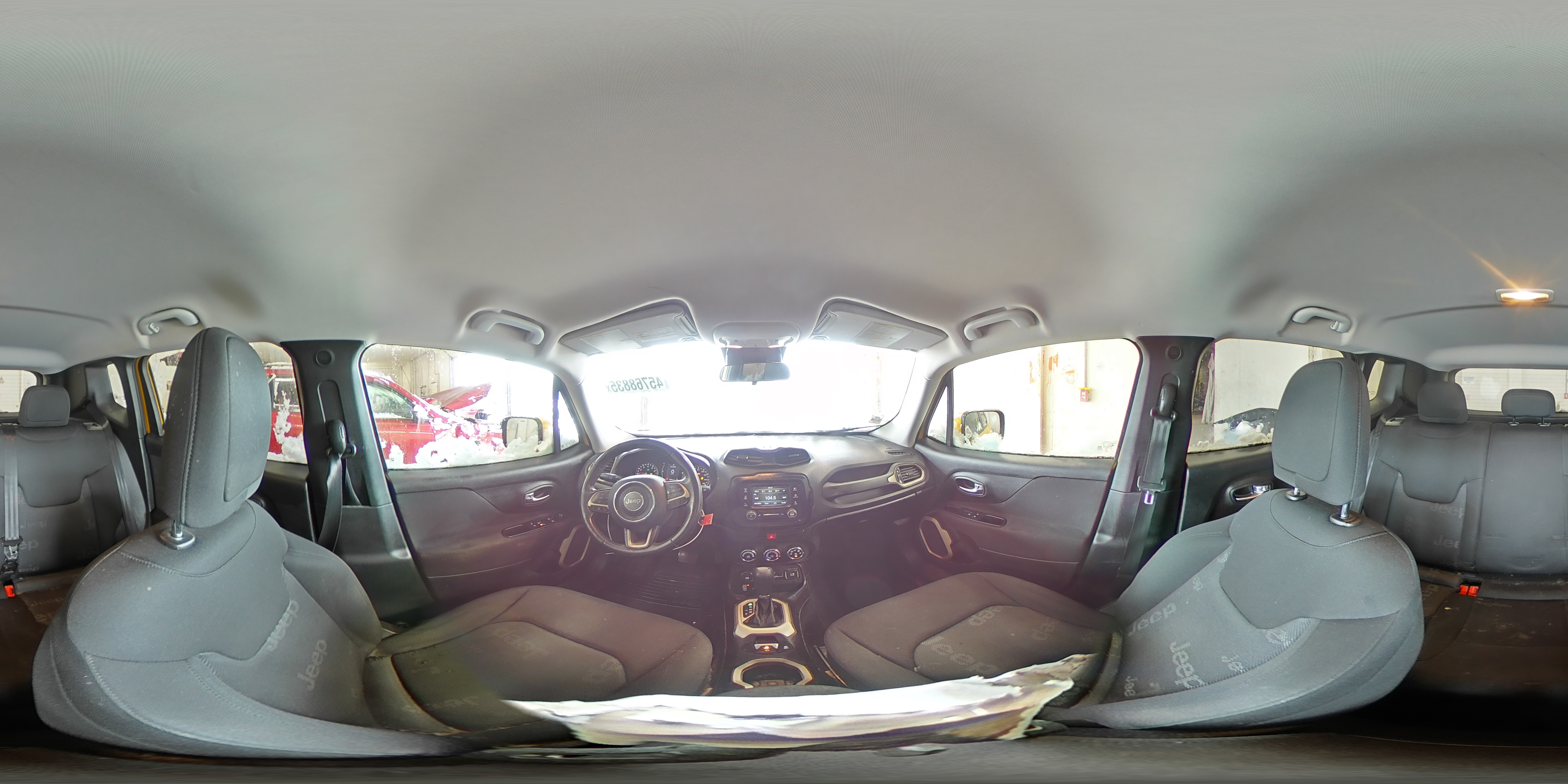 2015 Jeep Renegade - Image 16