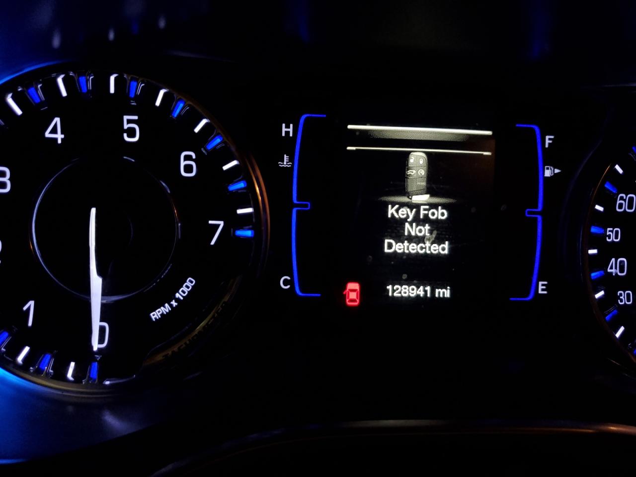 2017 Chrysler 200 - Image 9
