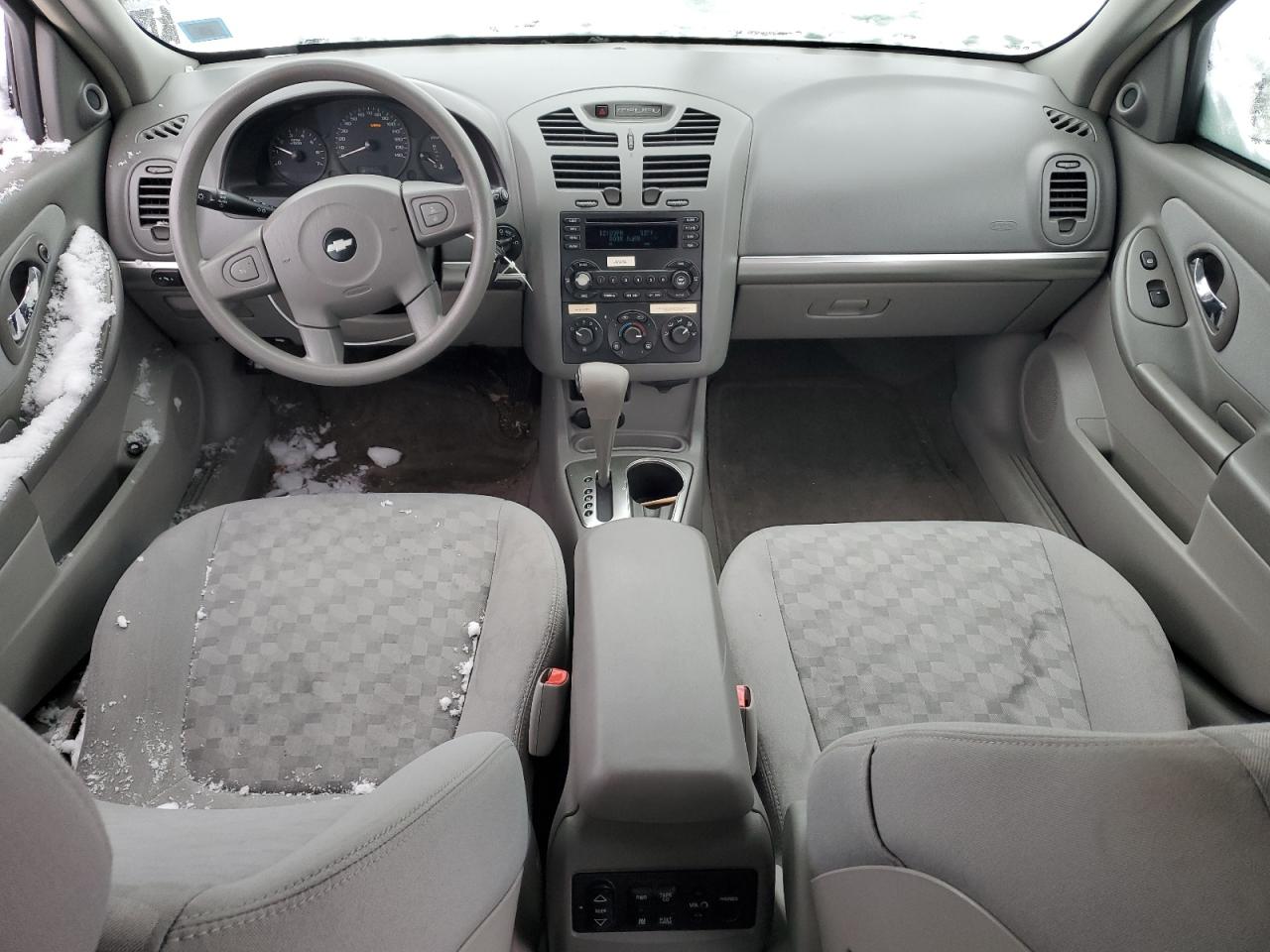 2004 Chevrolet Malibu - Image 8