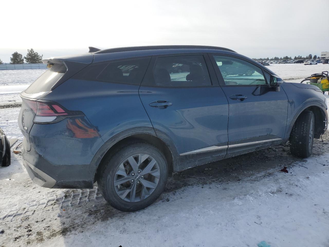 2023 Kia Sportage - Image 3