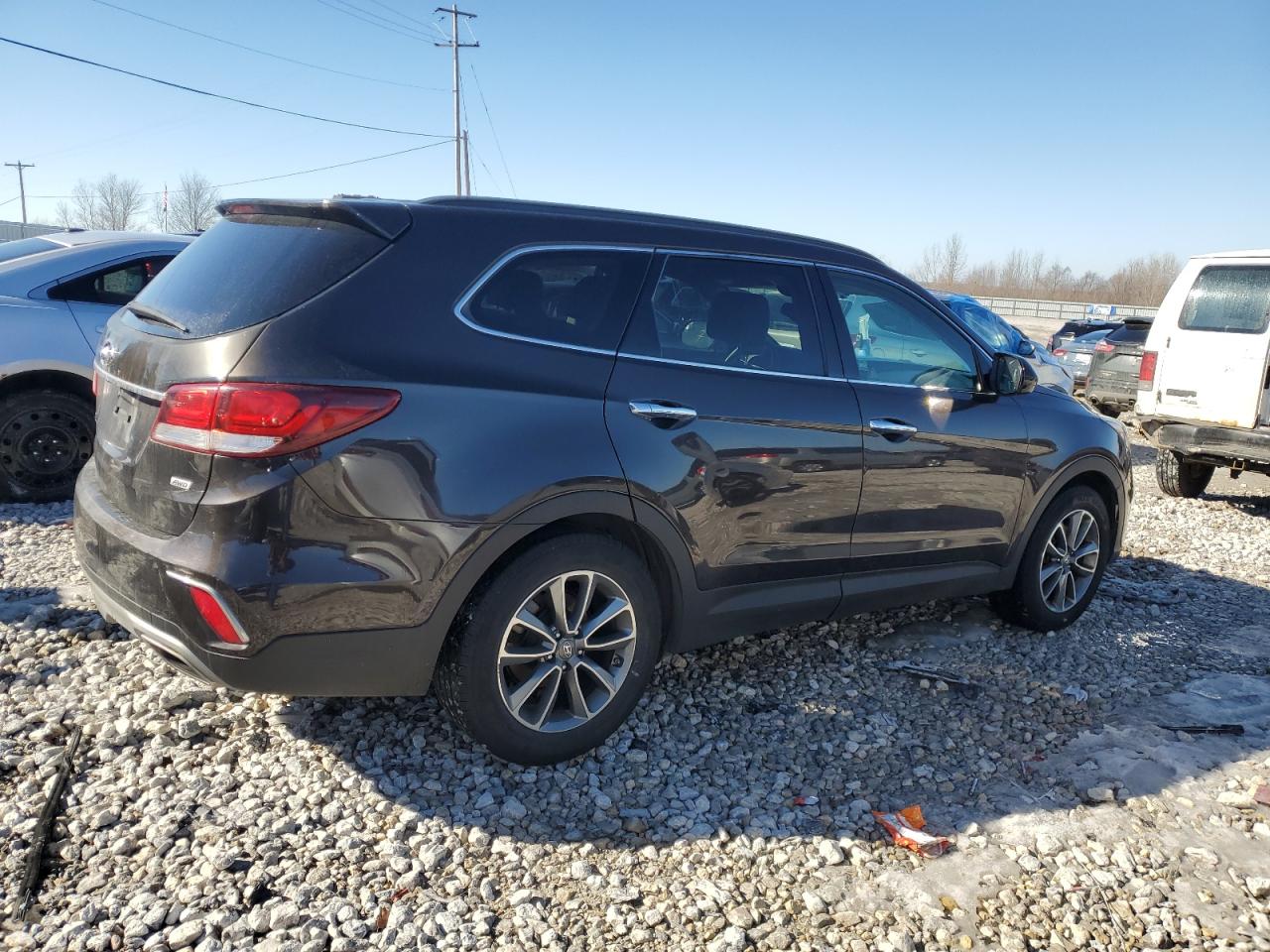 2017 Hyundai Santa Fe - Image 3