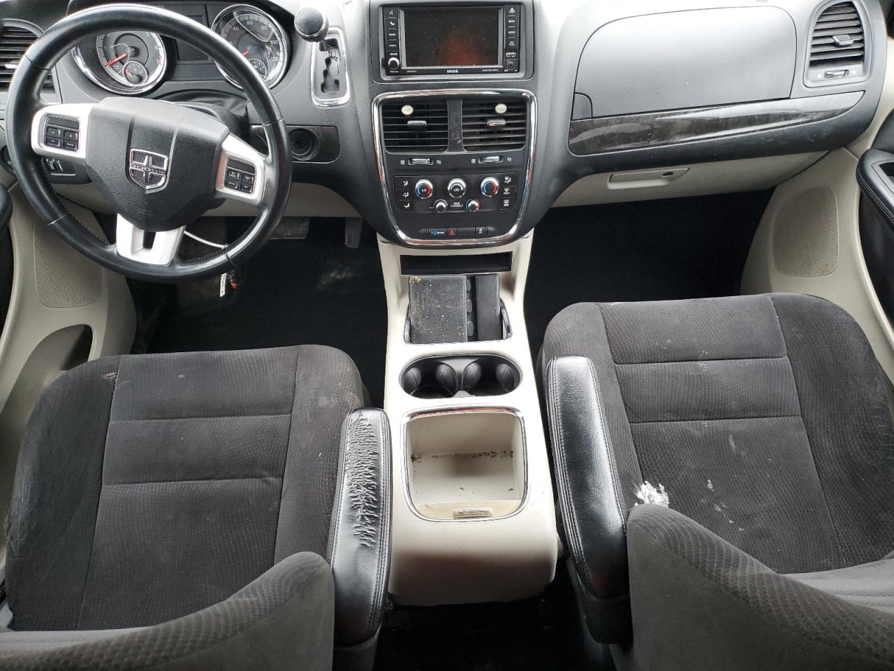 2015 Dodge Caravan - Image 8