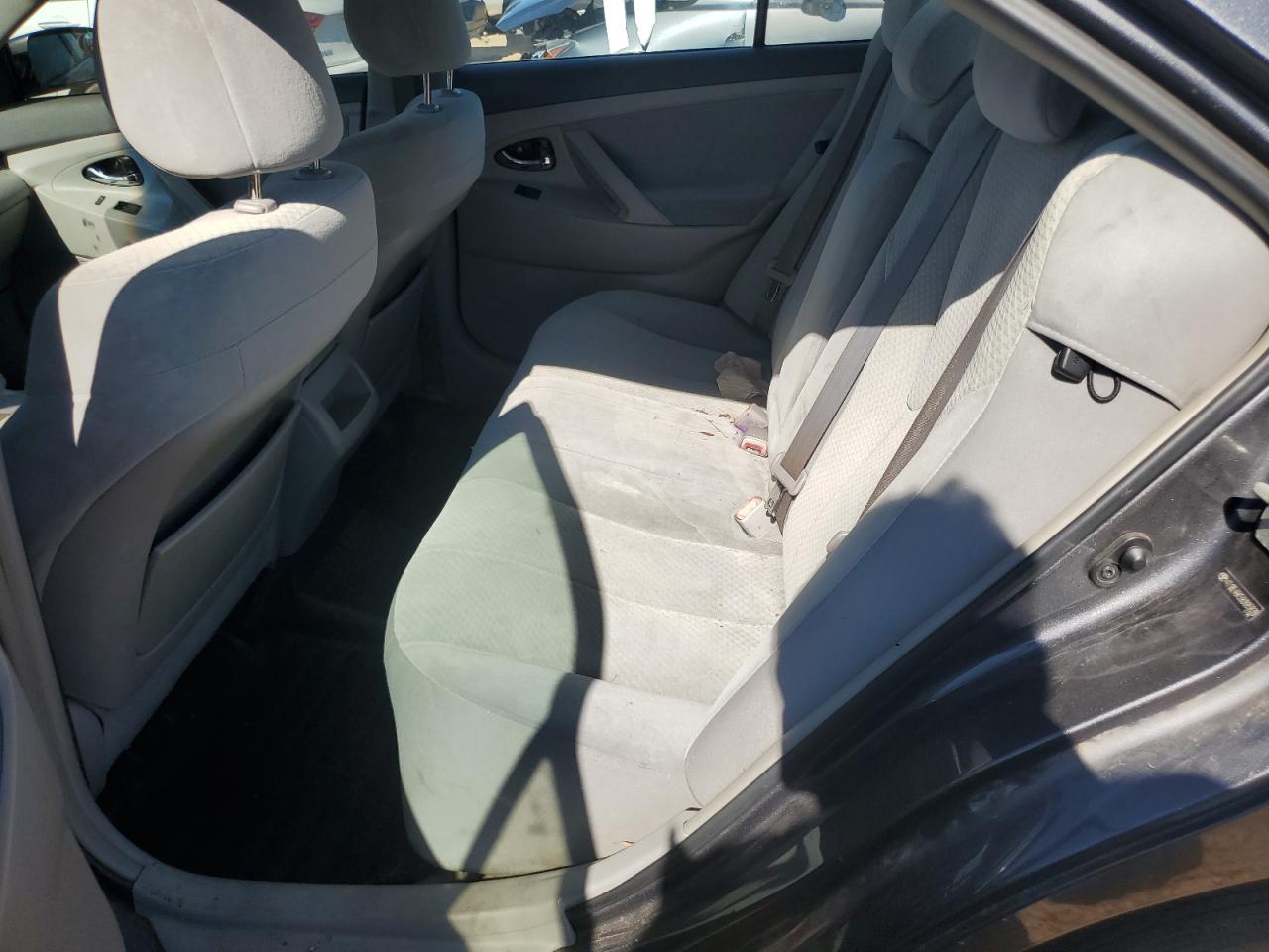 2009 Toyota Camry - Image 10