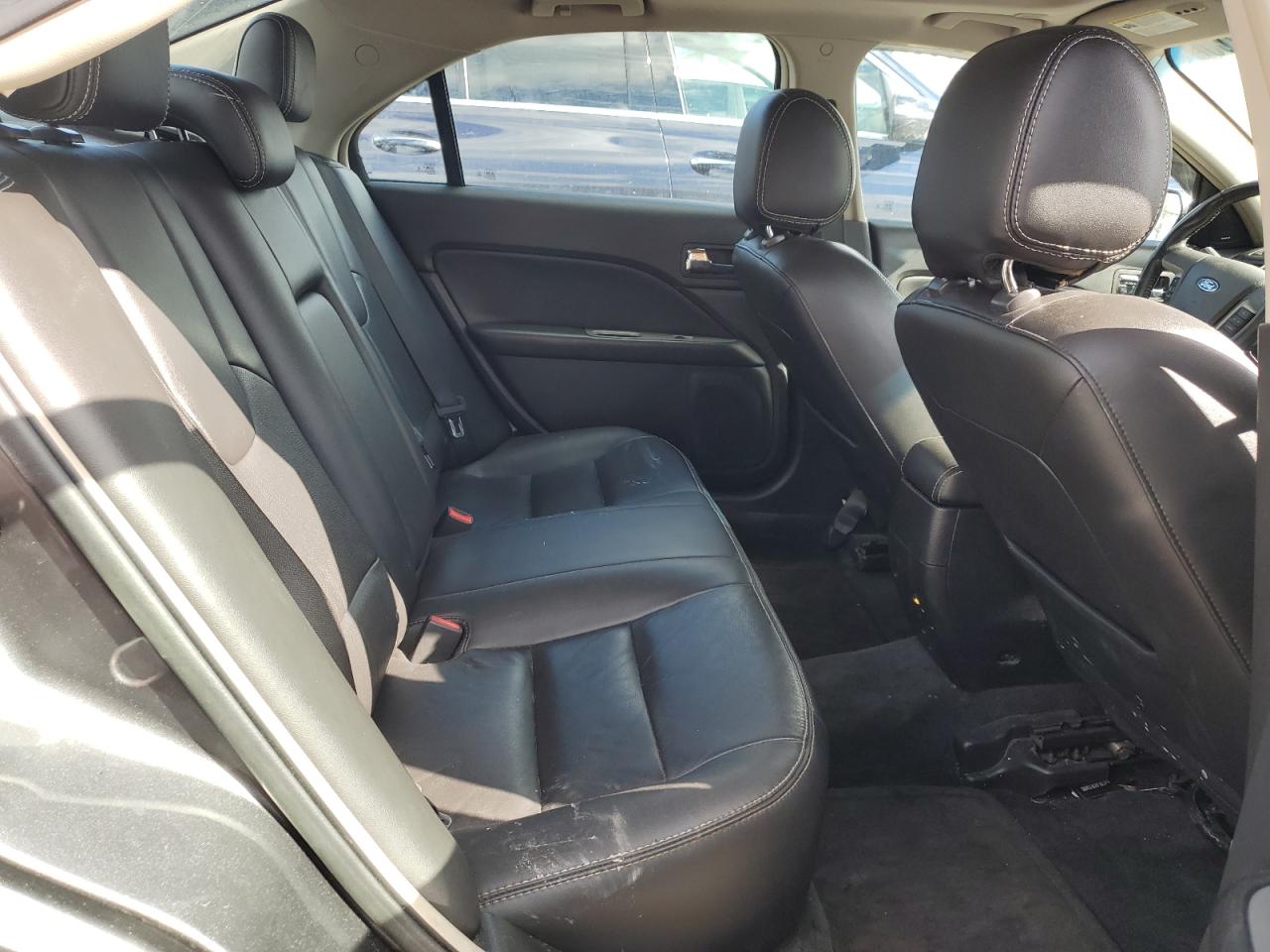 2012 Ford Fusion - Image 10