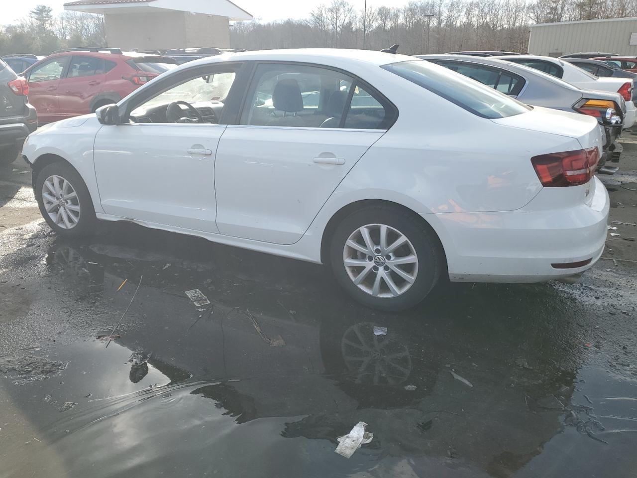 2017 Volkswagen Jetta - Image 2