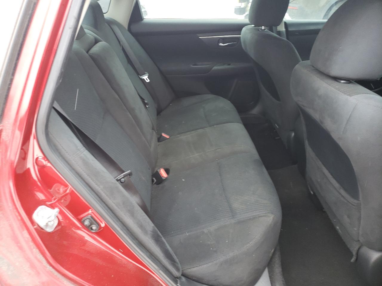 2015 Nissan Altima - Image 10