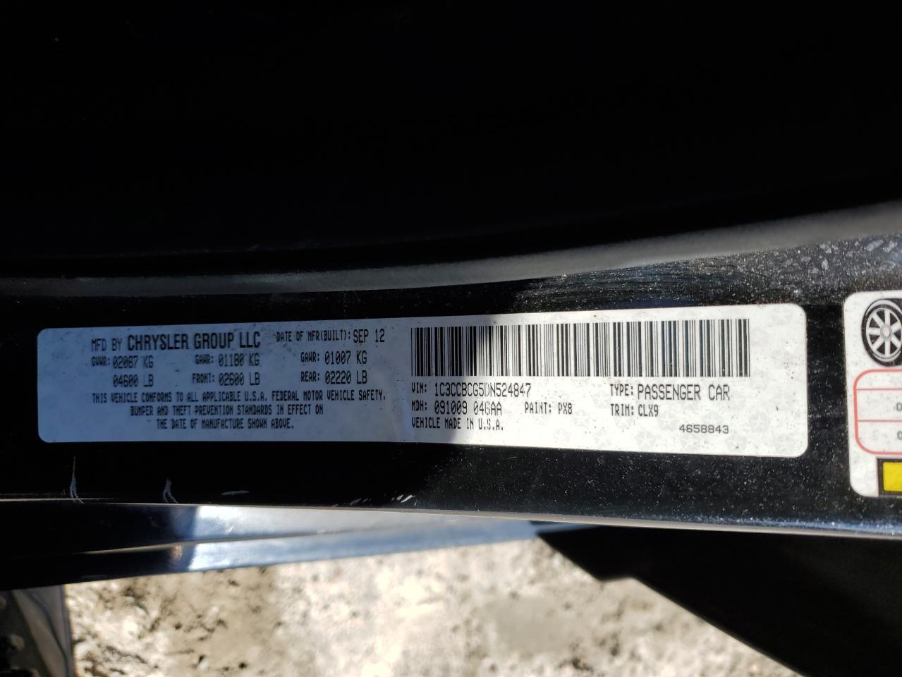 2013 Chrysler 200 - Image 13