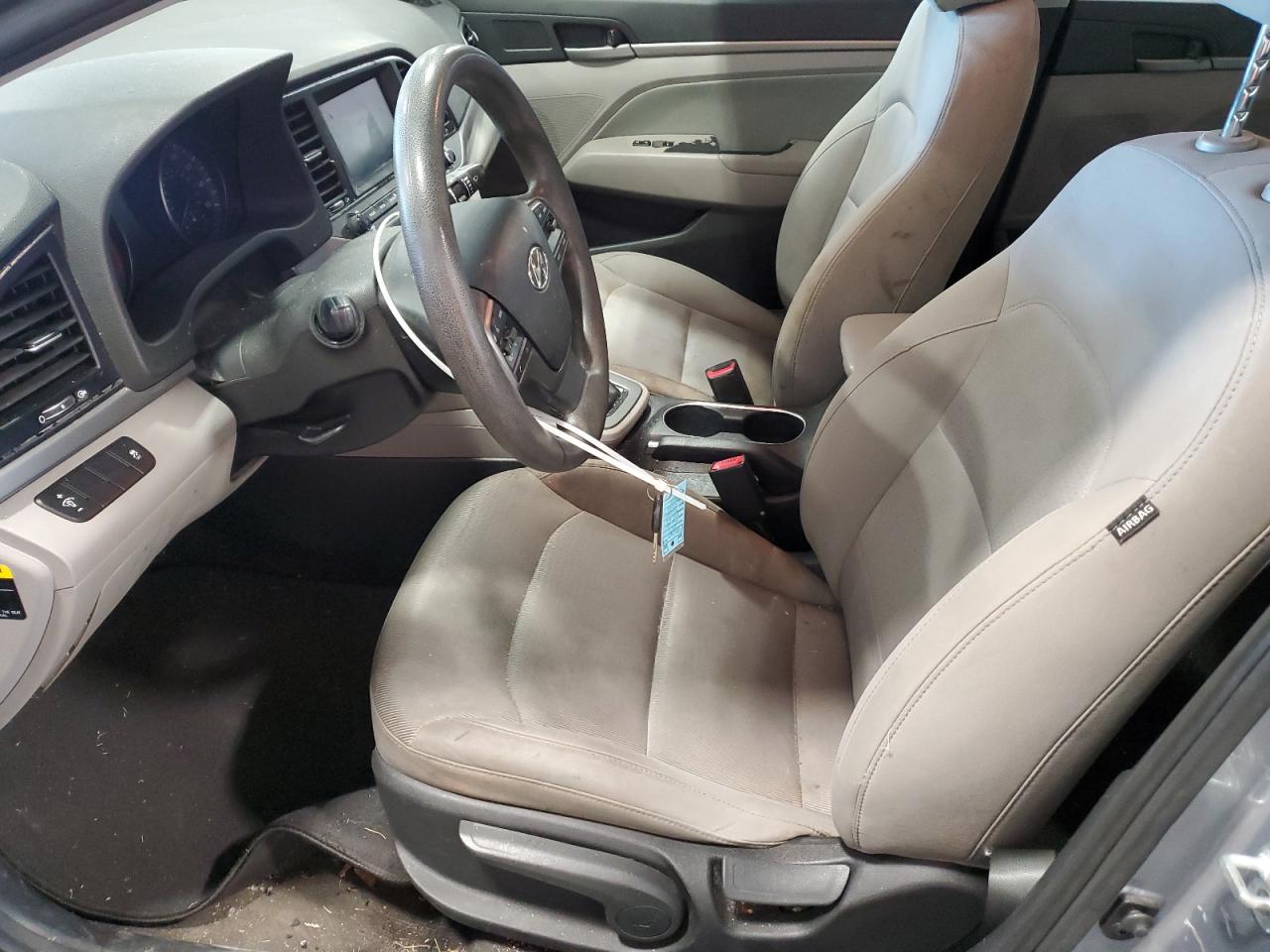 2017 Hyundai Elantra - Image 7