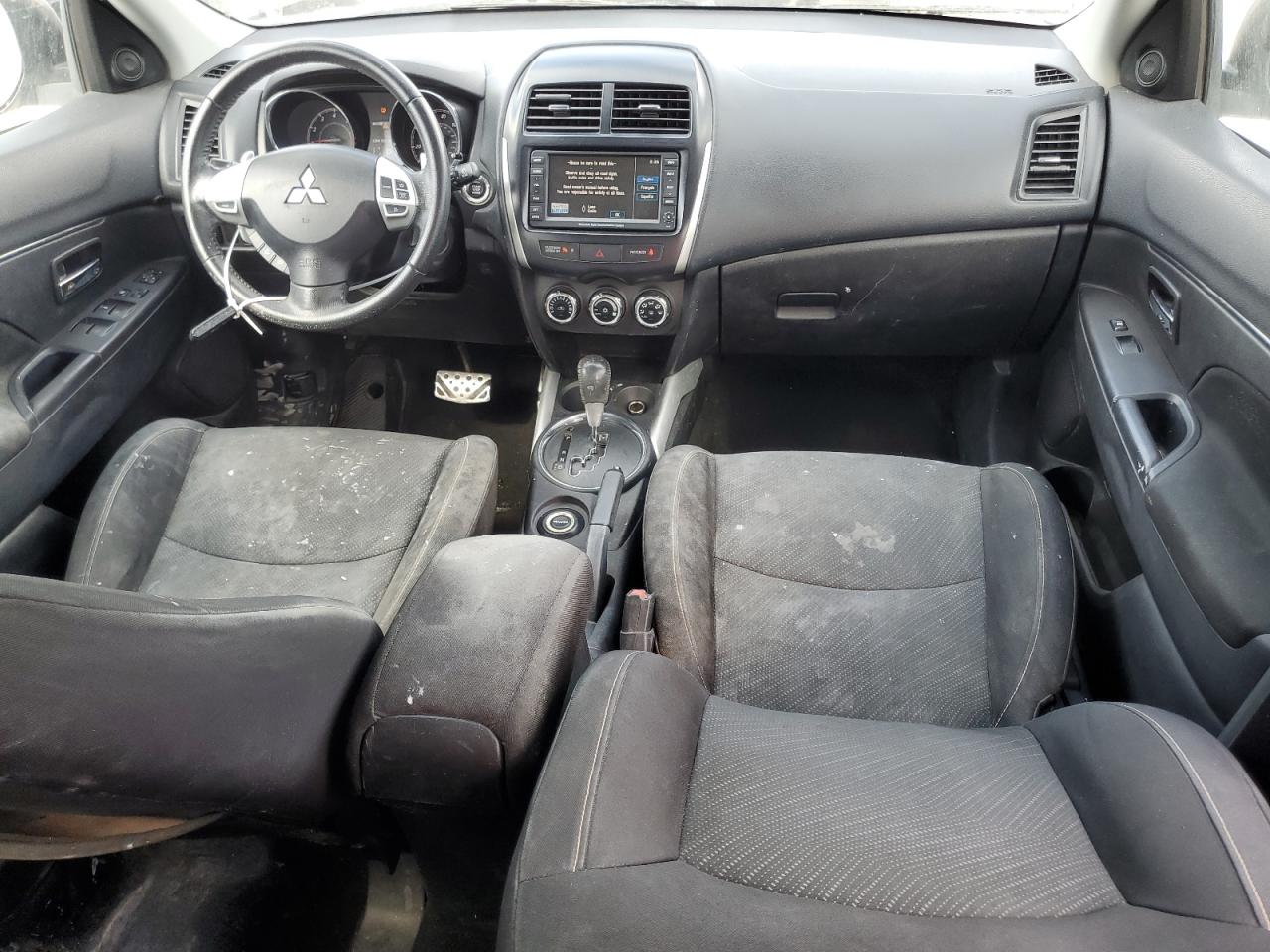 2013 Mitsubishi Outlander - Image 9
