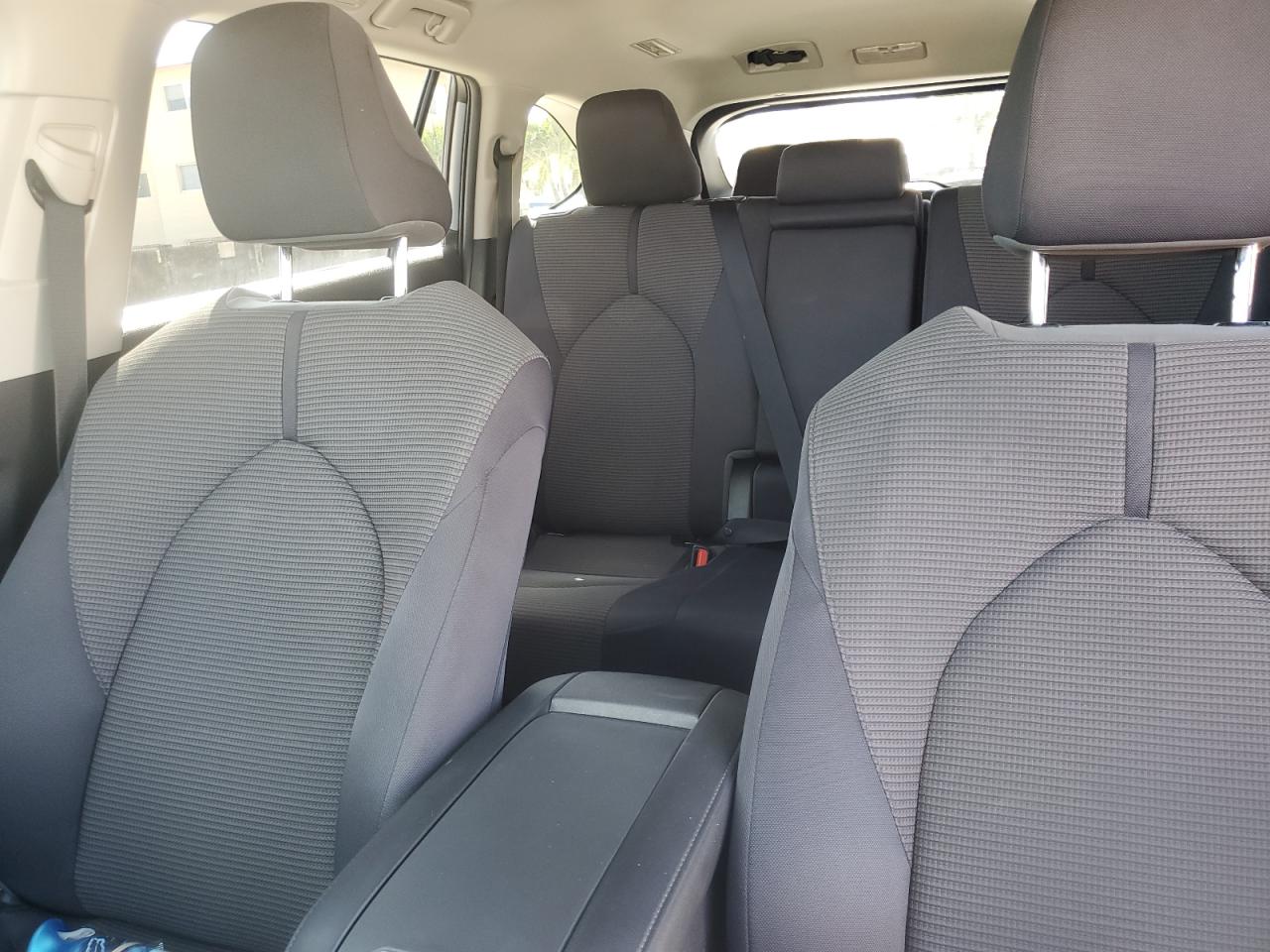 2020 Toyota Highlander - Image 10