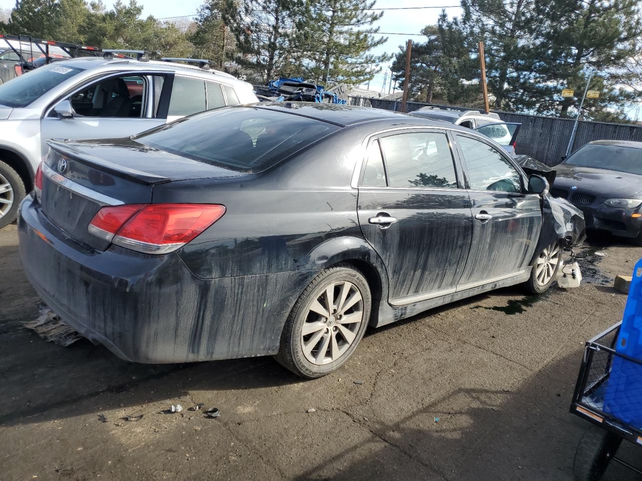 2011 Toyota Avalon - Image 3