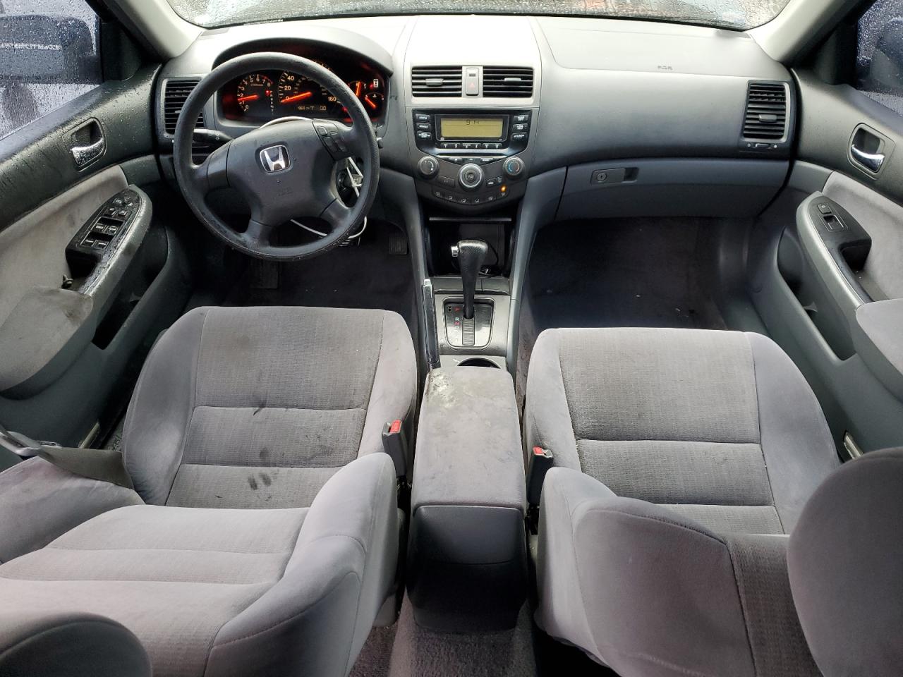 2004 Honda Accord - Image 8