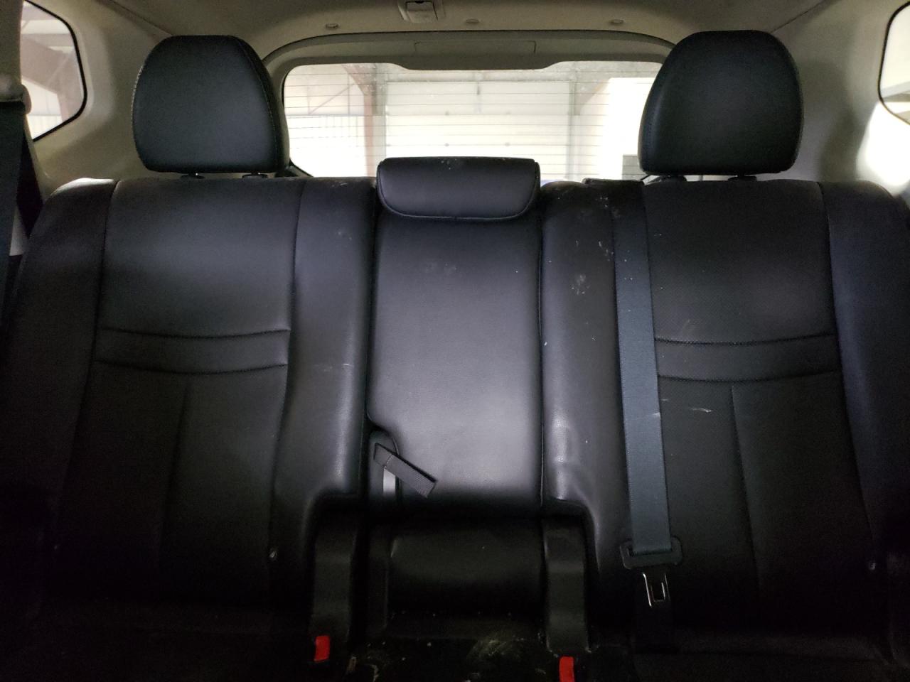 2015 Nissan Rogue - Image 10