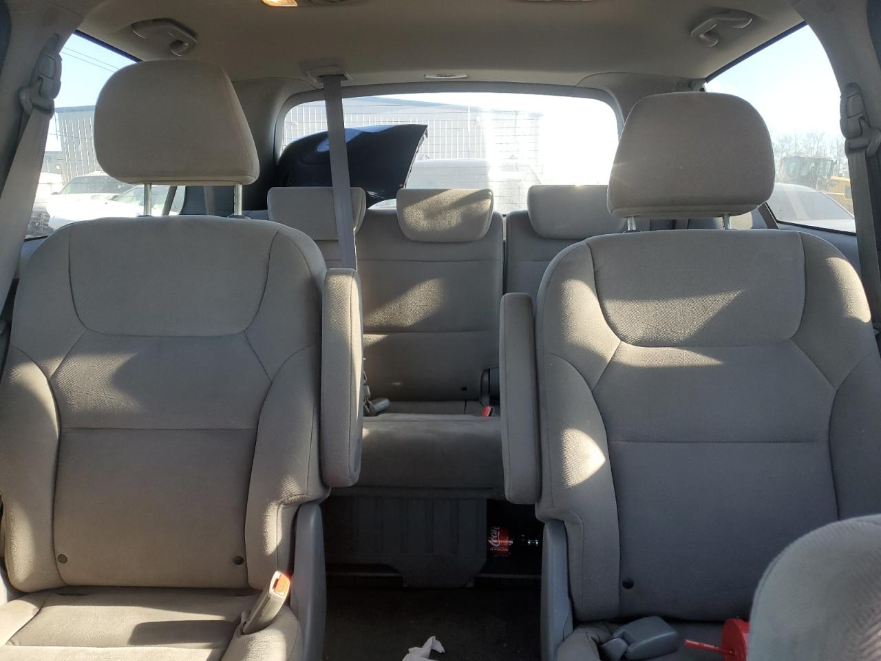 2010 Honda Odyssey - Image 10